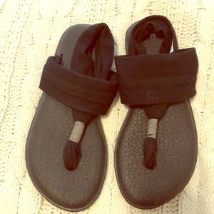 Black Sanuk Yoga Mat Sandals